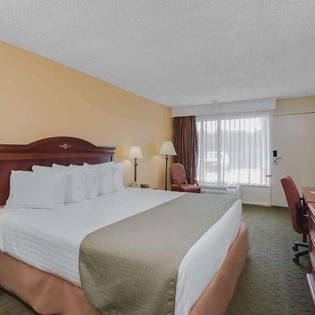 Days Inn By Wyndham Asheville West Candler Buitenkant foto