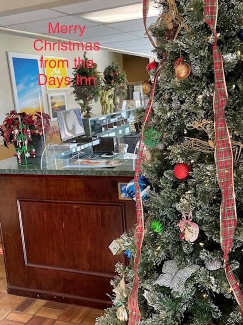 Days Inn By Wyndham Asheville West Candler Buitenkant foto