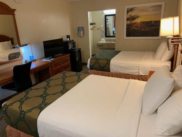 Days Inn By Wyndham Asheville West Candler Buitenkant foto
