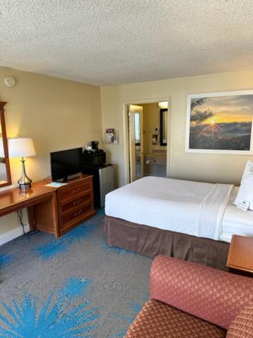 Days Inn By Wyndham Asheville West Candler Buitenkant foto